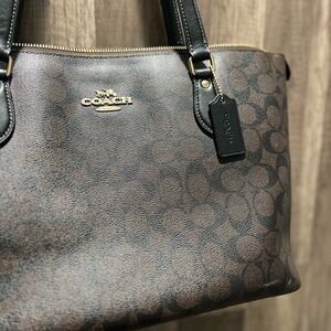 Coach Brown and Black Signature Tote Purse Bag Zip up